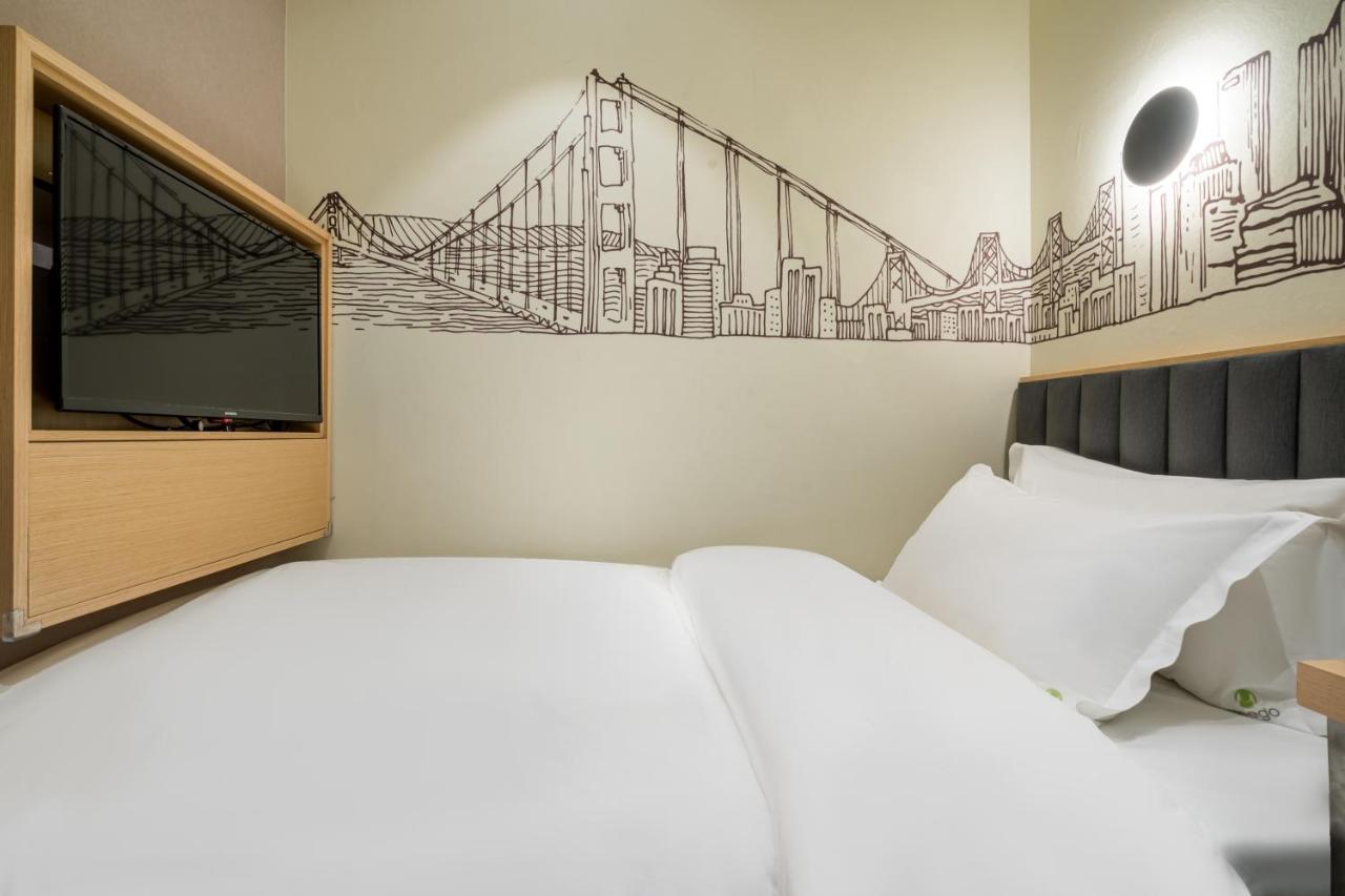 Meego Smart Select Hotel Шанхай Екстер'єр фото